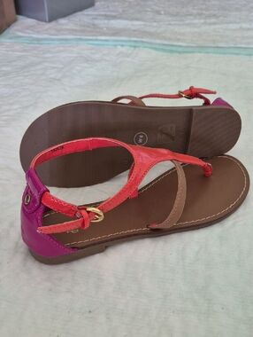 GAP Pink Orange Tan T-Strap Sandals. Size 6. NWT